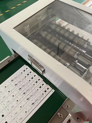Máquina de desmontagem de PCB com lâminas de aço de alta velocidade e linha de conveyor