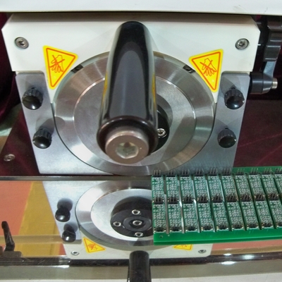 Projeto amigável ao utilizador para facilitar a operação e a manutenção da máquina de separador de PCB