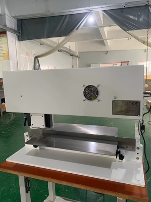 Máquina de separação de PCB de precisão estrutural Tipo automático motorizado Com controle de programa LCD