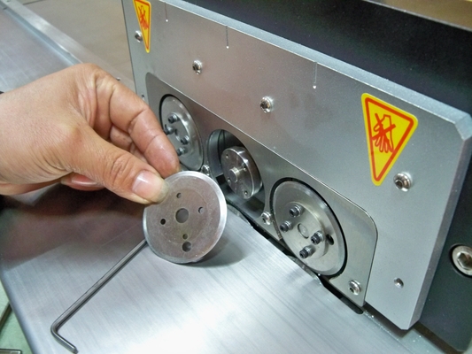 Plataforma de aço do equipamento de processamento 1.5m do PWB Depanelizer da luz do diodo emissor de luz T8