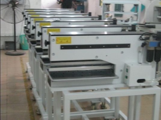 Máquina pneumaticamente conduzida do separador do PWB com as duas lâminas lineares