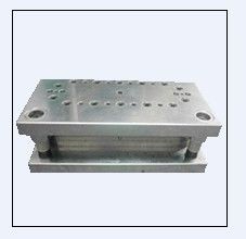 Dado de carimbo feito sob encomenda 110V do metal da folha móvel da imprensa DC53